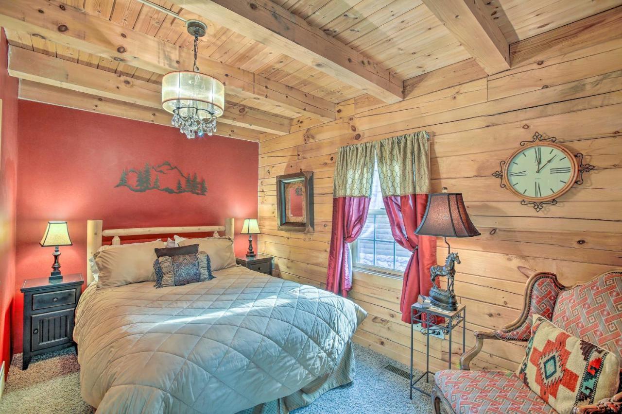 Resort Cabin With Fire Pit Golf, Hike And Play! Rothbury Eksteriør billede