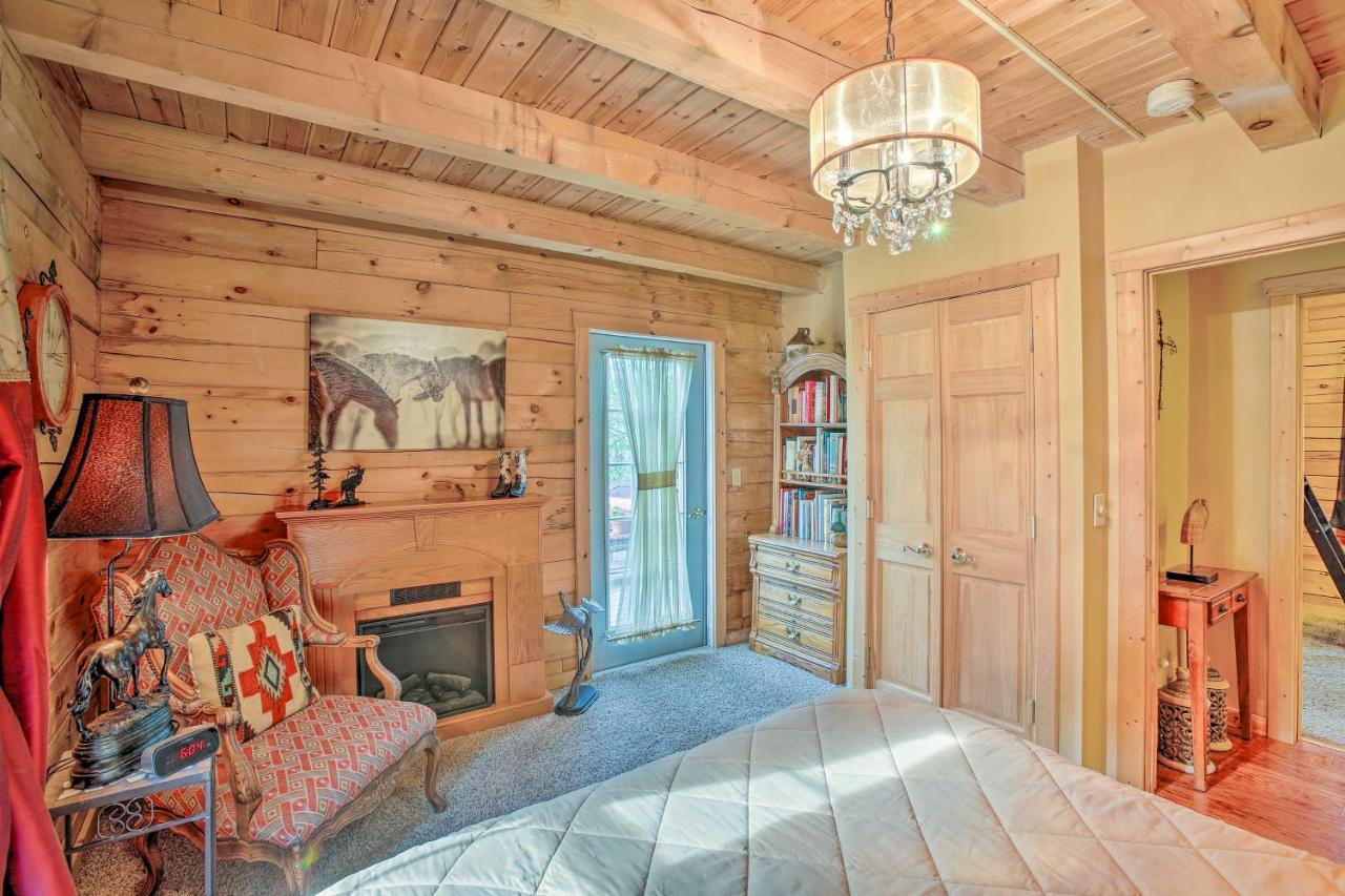 Resort Cabin With Fire Pit Golf, Hike And Play! Rothbury Eksteriør billede